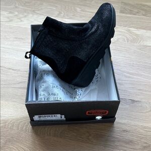 bernie mev. Black Ankle Boots